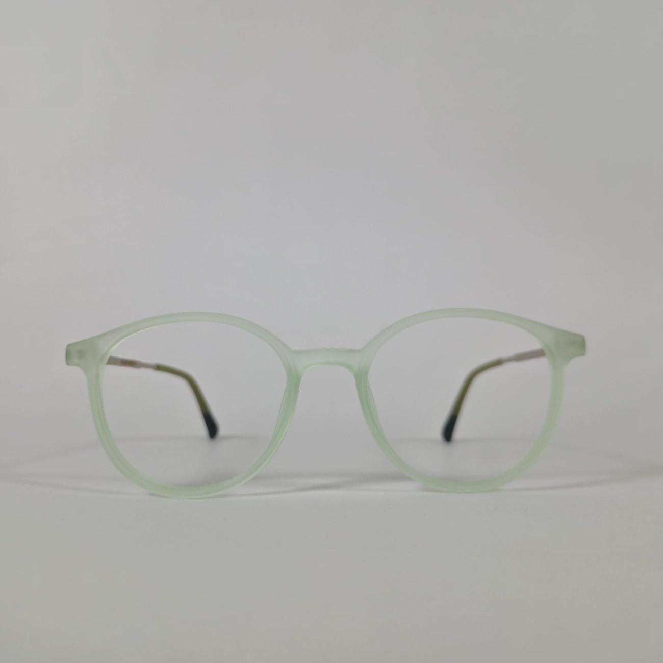 Round Trendy Frame - Holly Wood