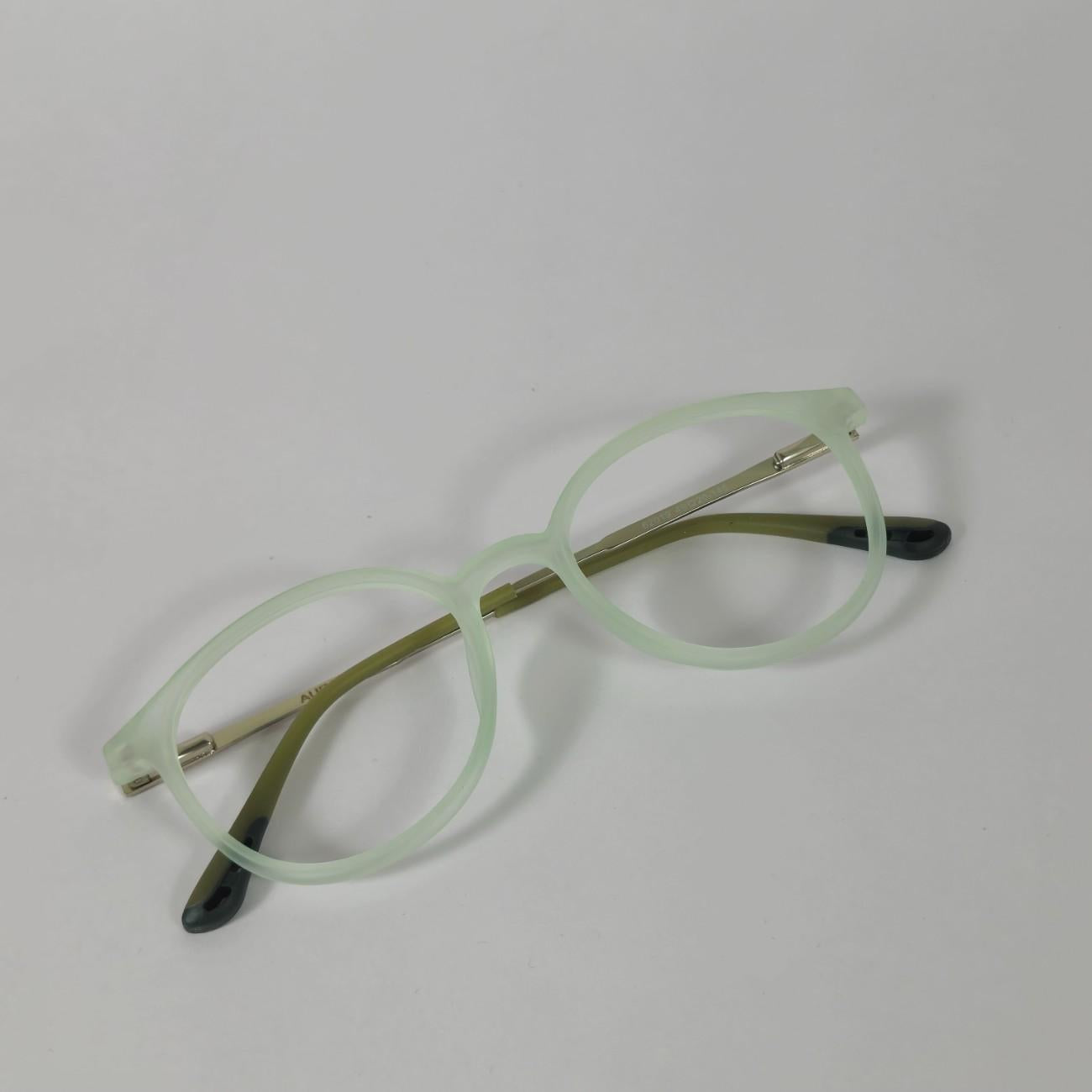 Round Trendy Frame - Holly Wood