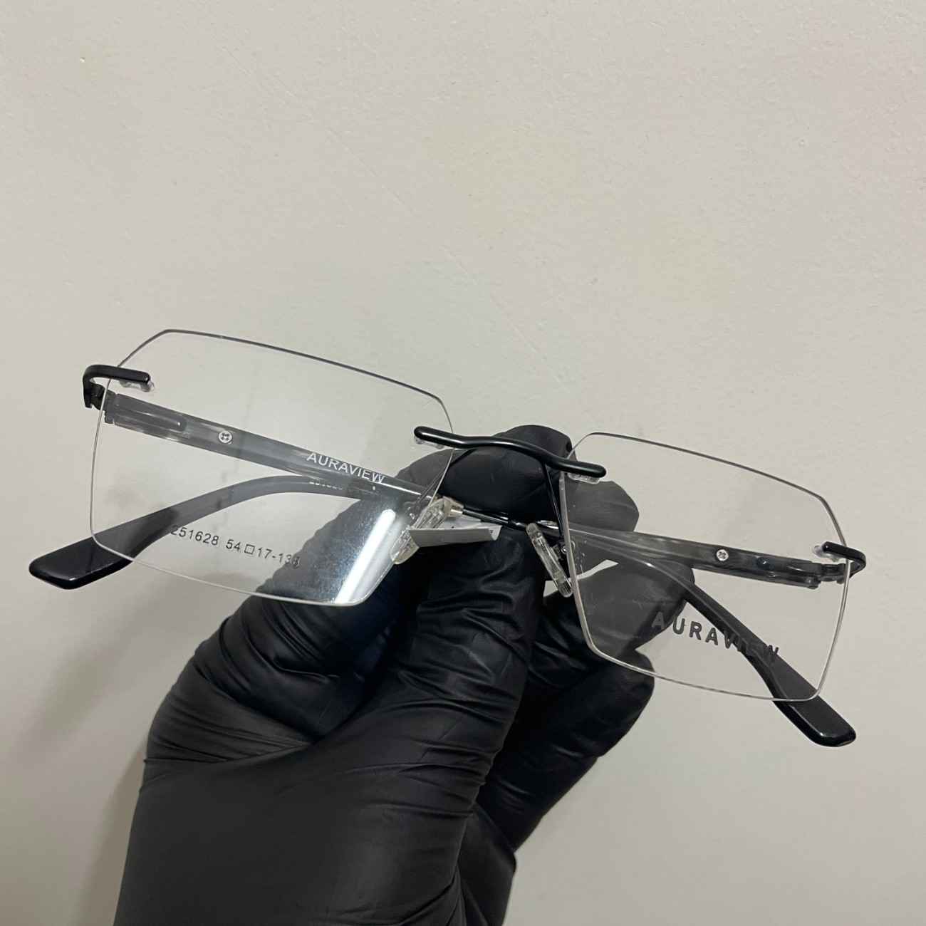 Square Cut Rimless Frame - Hing & Queen