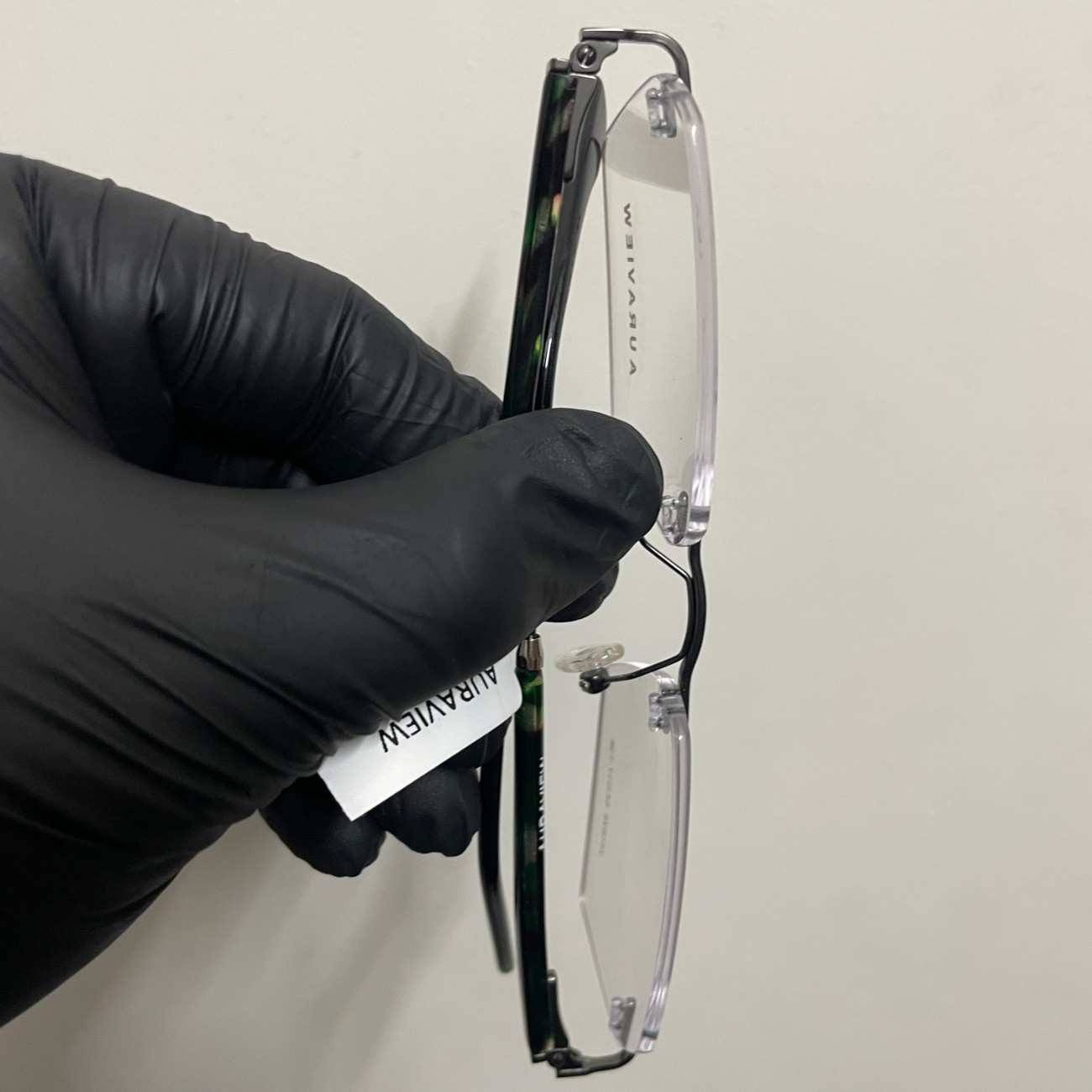 Square Cut Rimless Frame - Hing & Queen