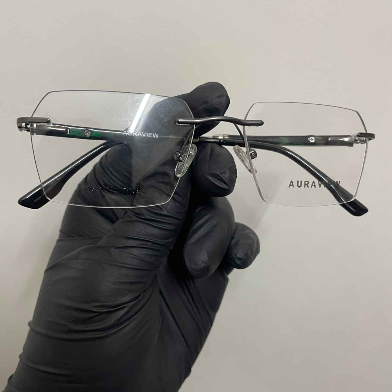 Square Cut Rimless Frame - Hing & Queen