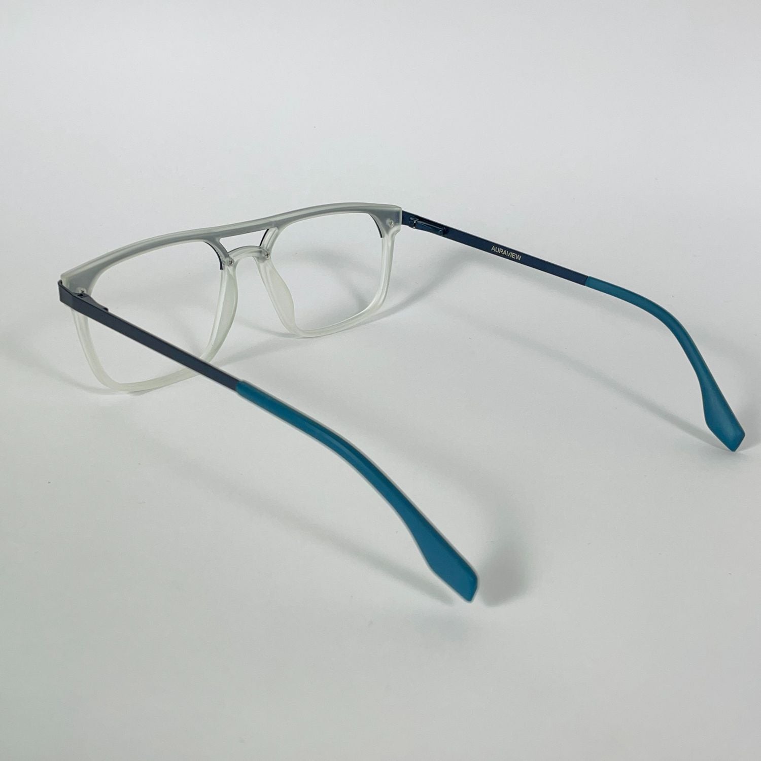 SteelGaze – Premium Gradient Frame