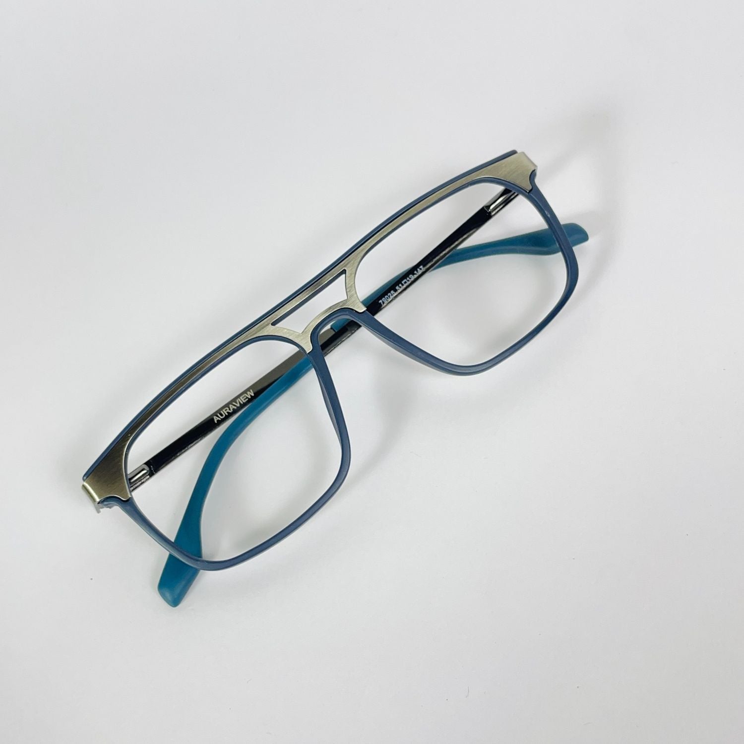 SteelGaze – Premium Gradient Frame