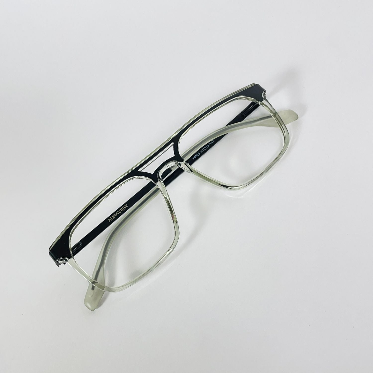 SteelGaze – Premium Gradient Frame