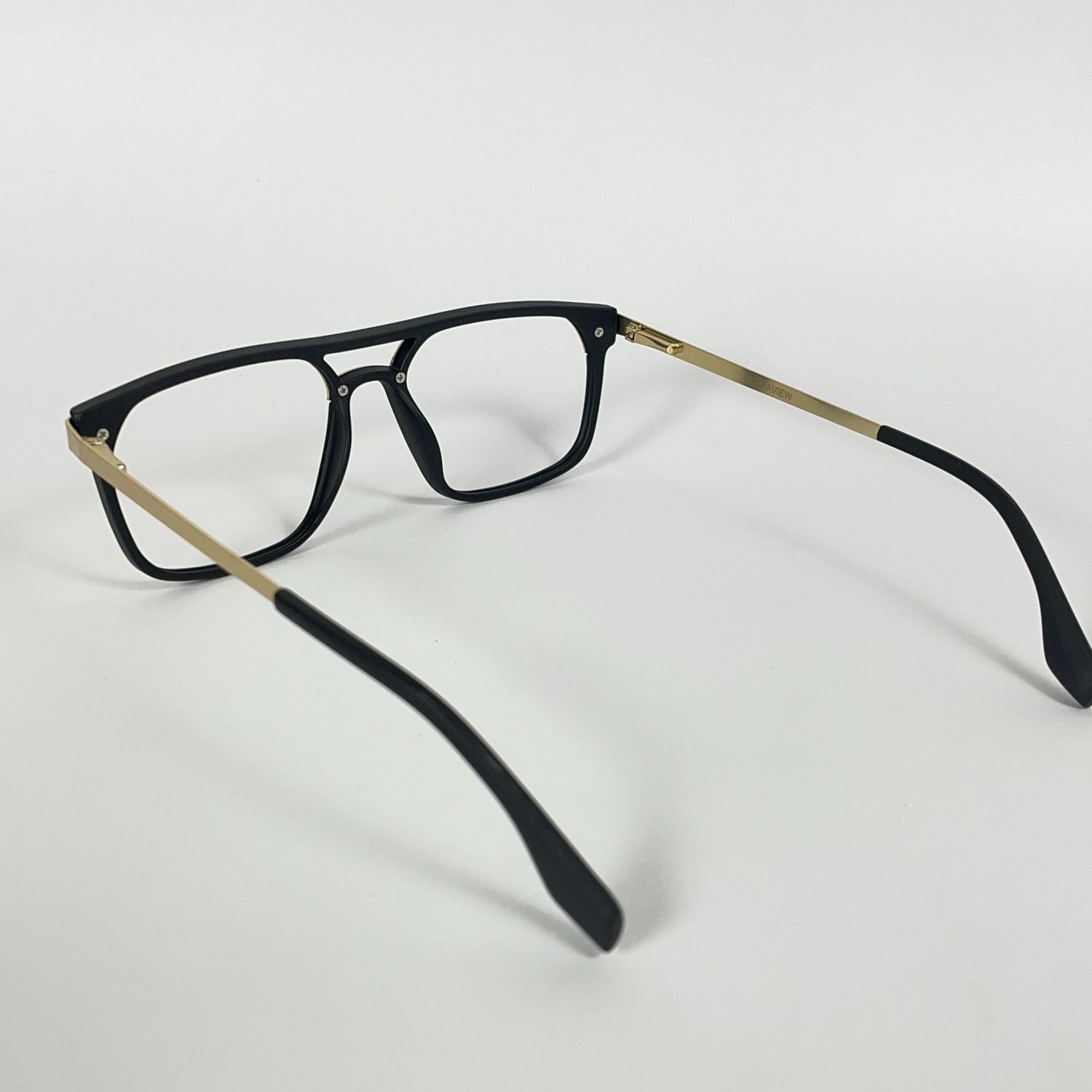 SteelGaze – Premium Gradient Frame