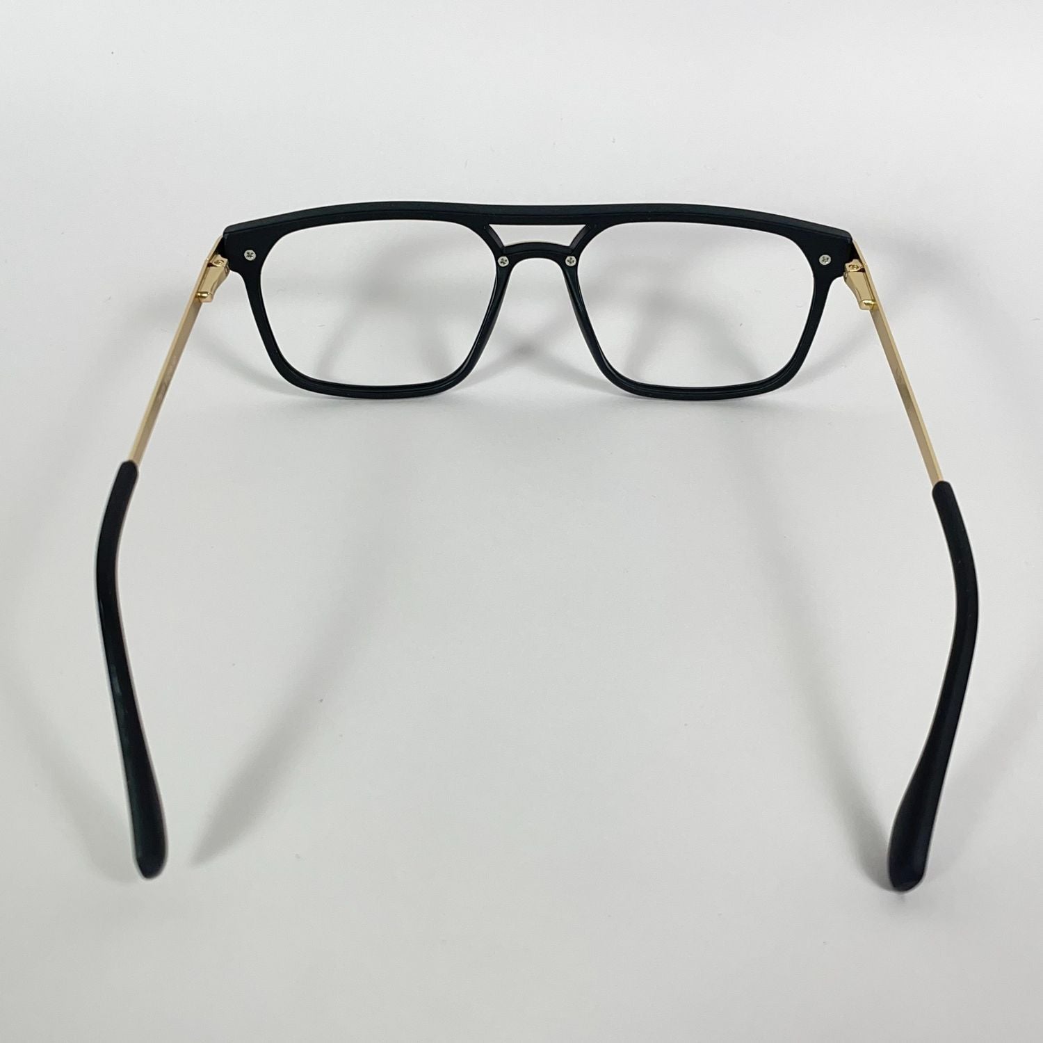 SteelGaze – Premium Gradient Frame