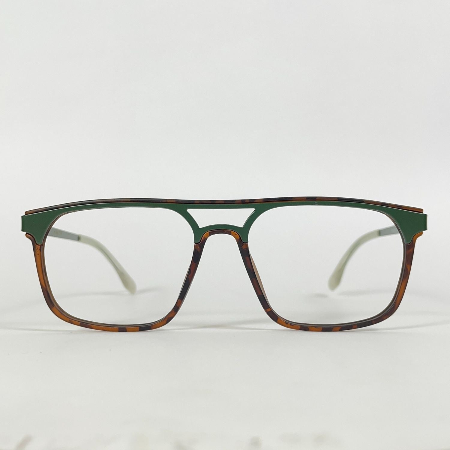 SteelGaze – Premium Gradient Frame