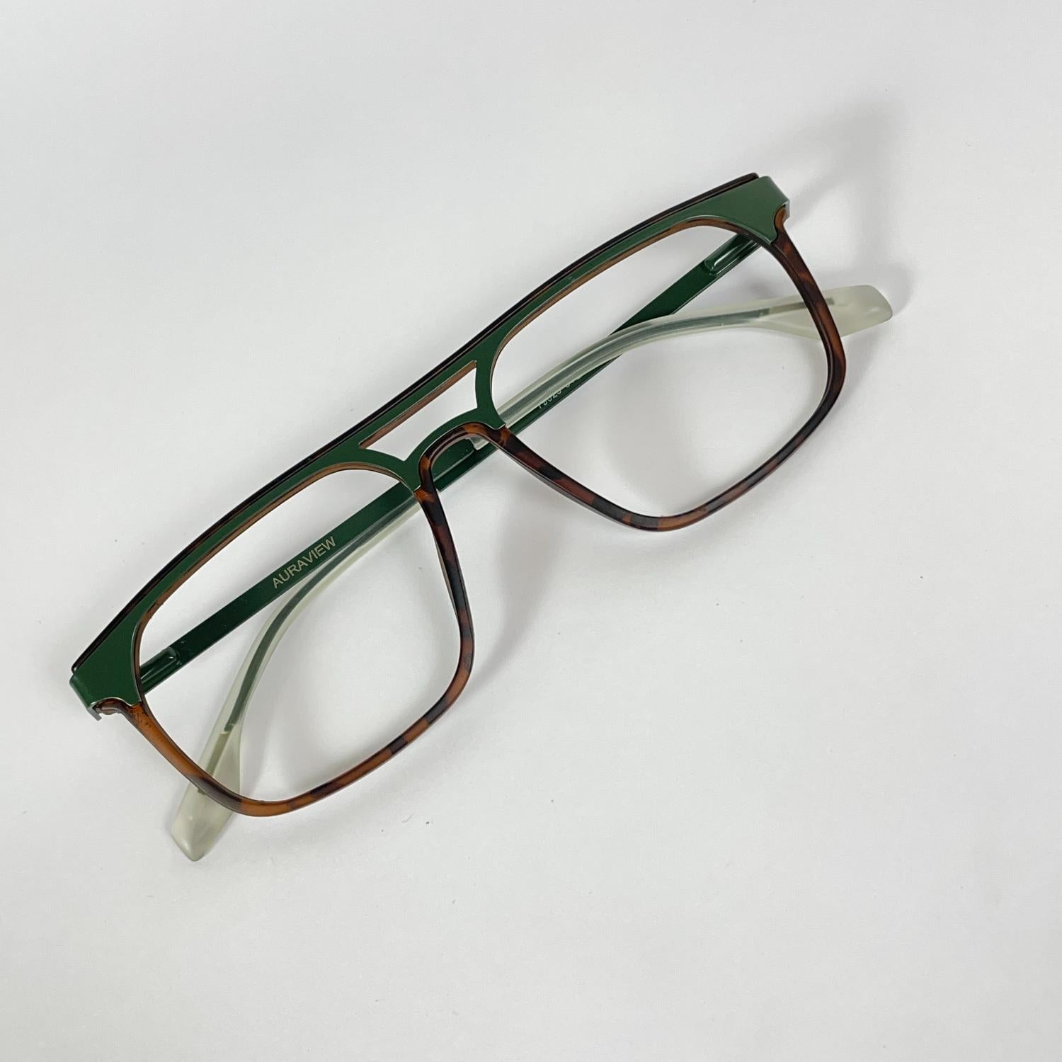 SteelGaze – Premium Gradient Frame