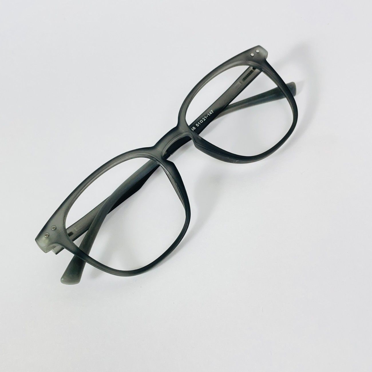 Round Crystal Mist Matte Frames