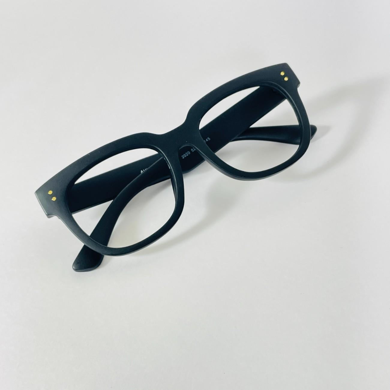 Bold Classic Square Frame