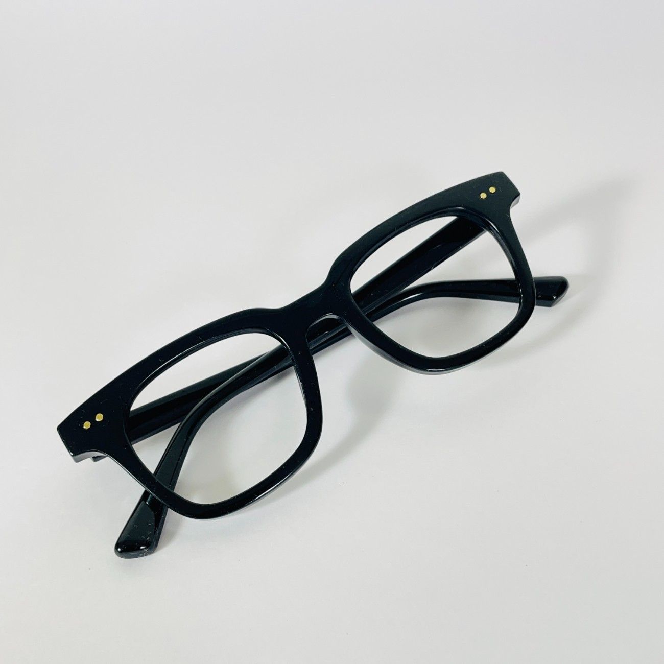 Bold Classic Square Frame