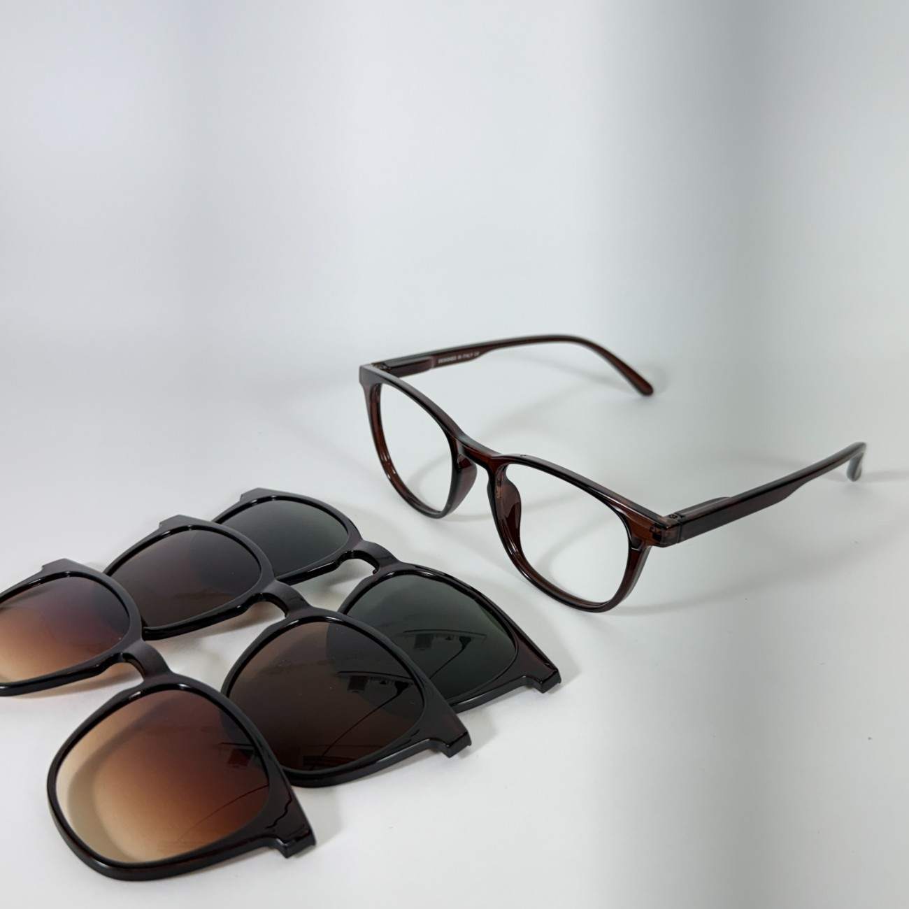 Hustlr Shape Clip-On Glasses