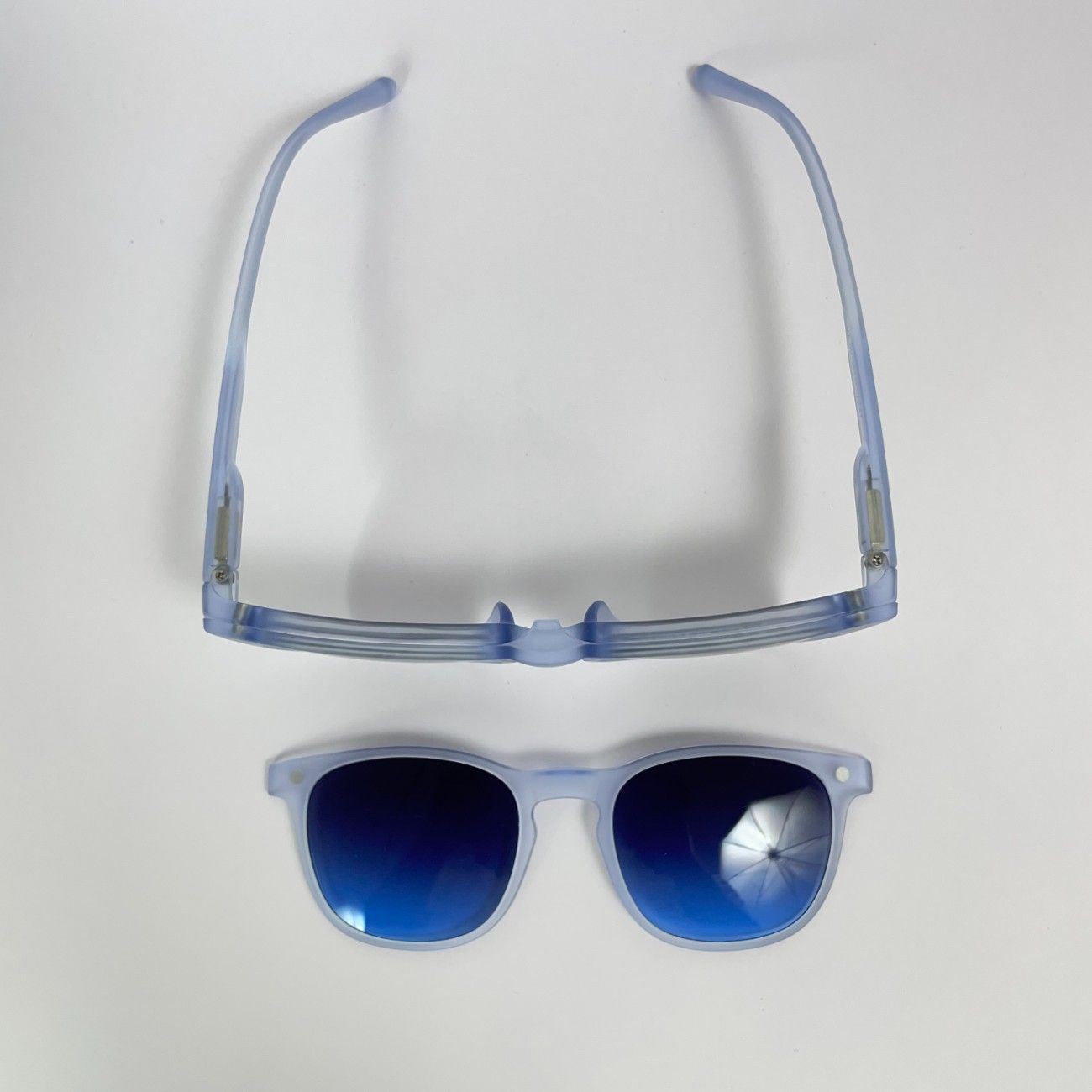 Round Clip-On Polarized Glasses